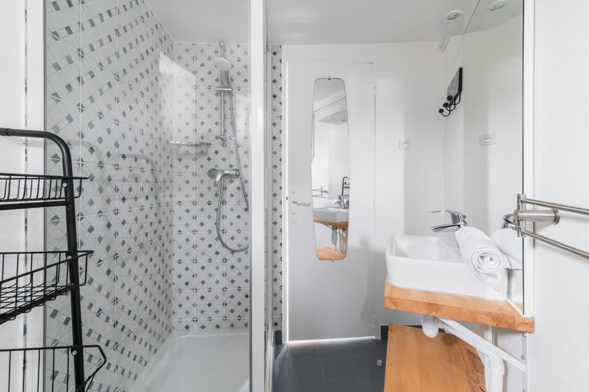 Agreable Studio Coeur De Paris - Paris 6 - 2P - Flat-Guest Bagian luar foto